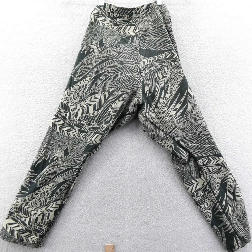 Nike Athletic Crop Leggings Womens XL Gray Floral Tropical Running Gym‎ Cropped